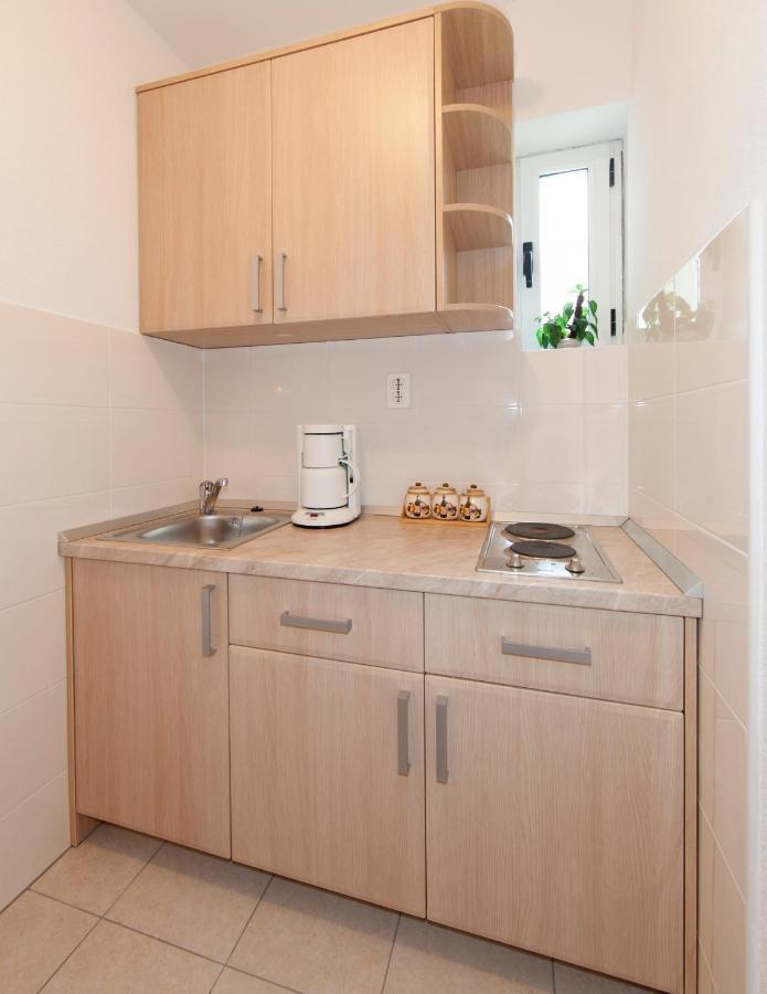 Apartmani Iva Tucepi Exterior photo