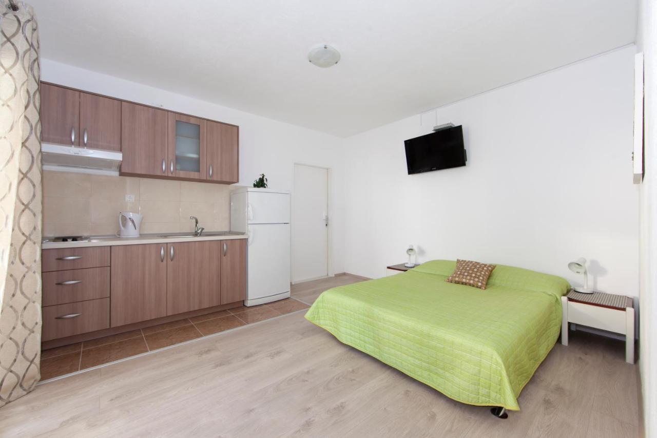 Apartmani Iva Tucepi Exterior photo
