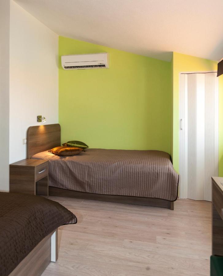 Apartmani Iva Tucepi Exterior photo