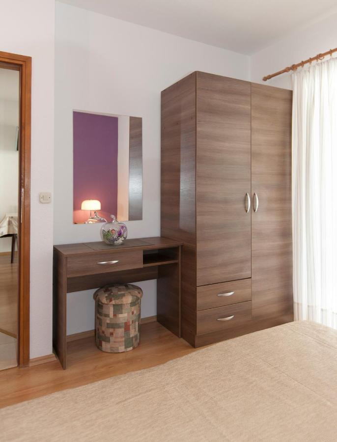 Apartmani Iva Tucepi Exterior photo