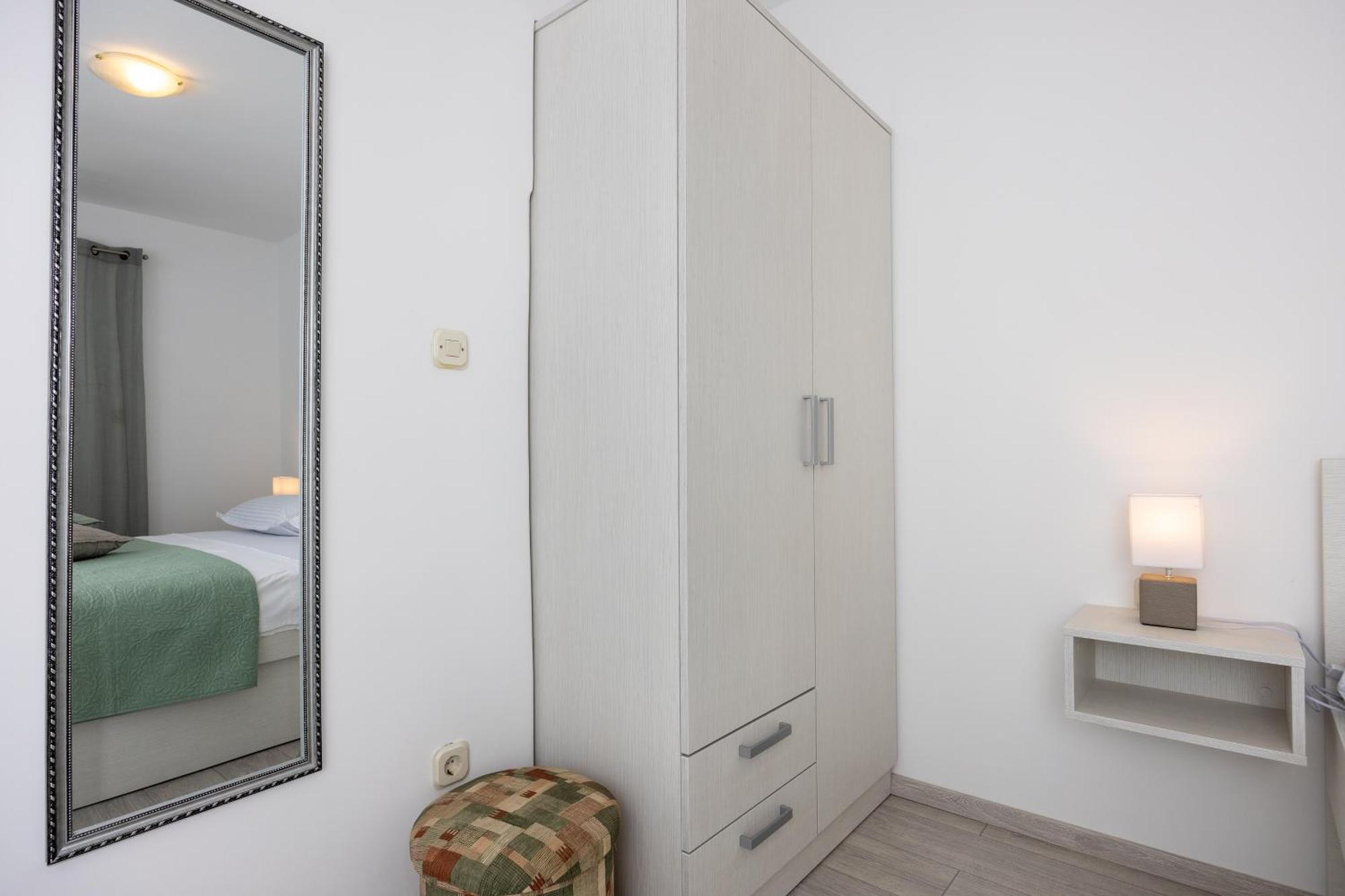 Apartmani Iva Tucepi Exterior photo
