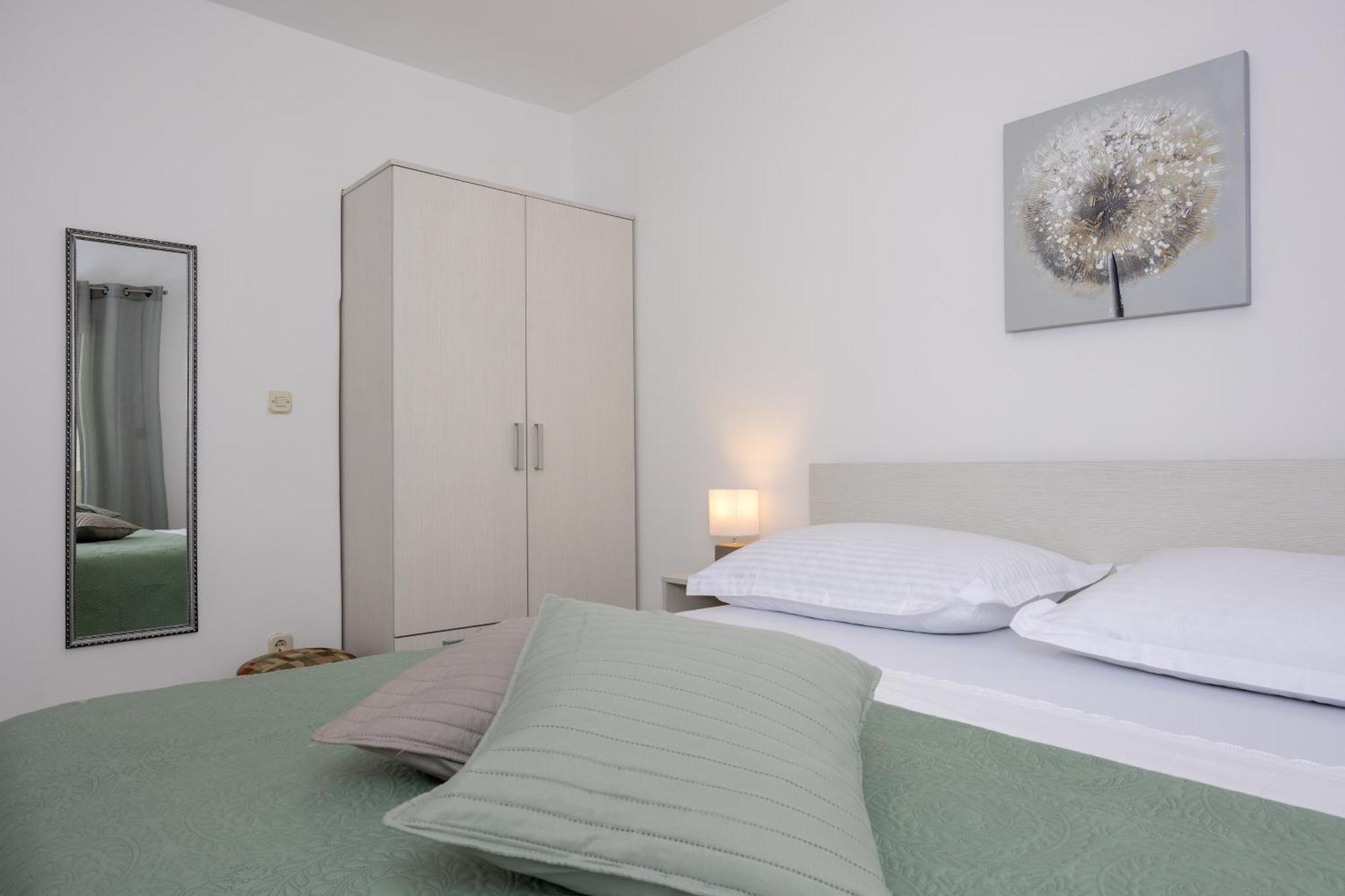 Apartmani Iva Tucepi Exterior photo