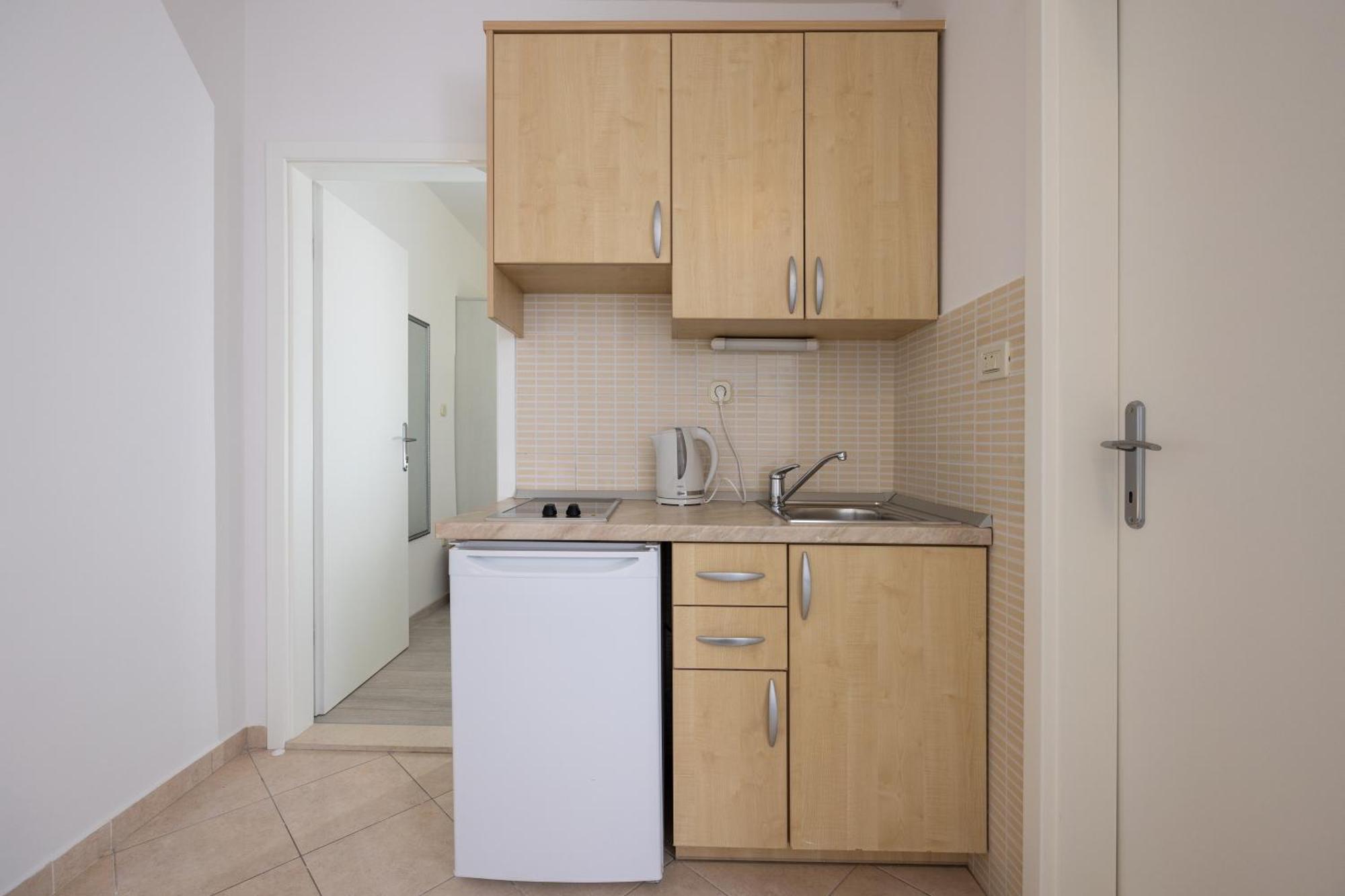 Apartmani Iva Tucepi Exterior photo